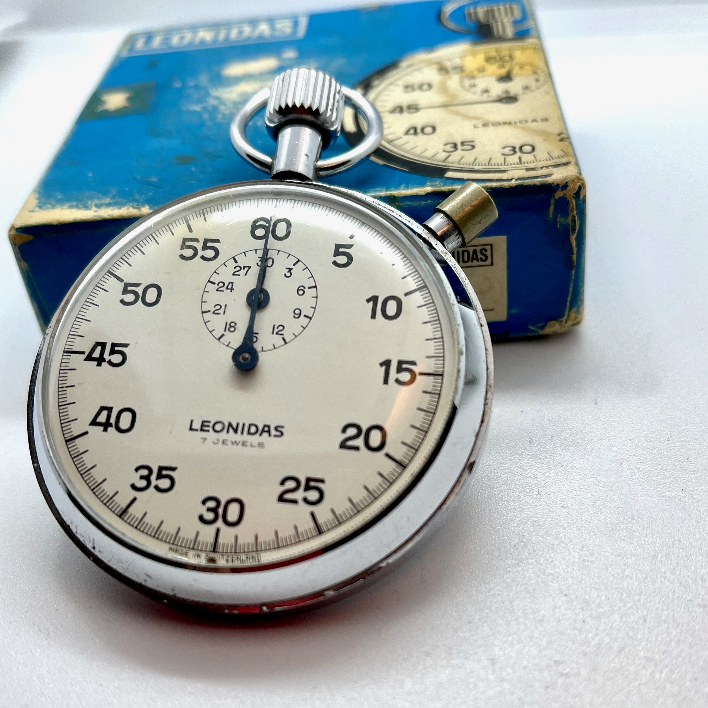 Vintage Leonidas 7 Jewels Stopwatch - De Oude Pelikaan Vintage Leonidas 7 Jewels Stopwatch - De Oude Pelikaan