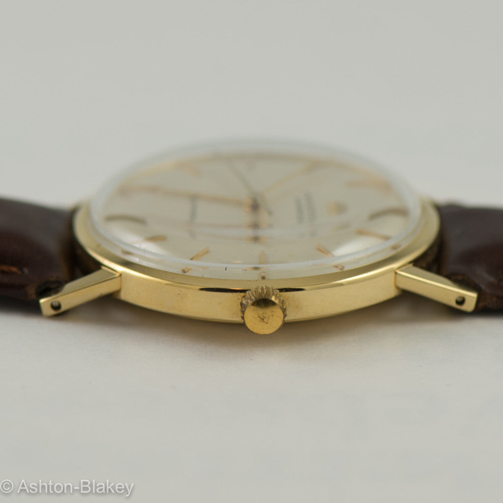 UNIVERSAL 14K Gold Vintage Watch Vintage Watches - Ashton-Blakey Vintage Watches